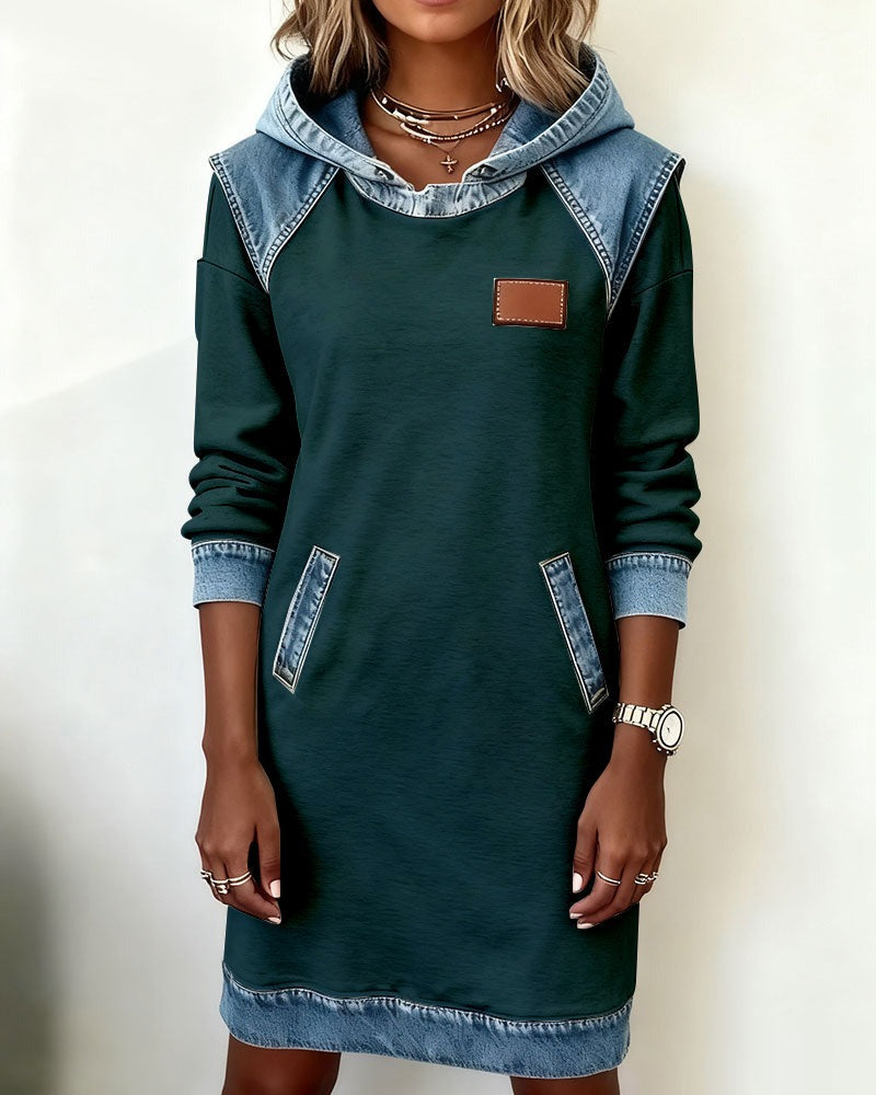 Robe à capuche avec empiècements denim