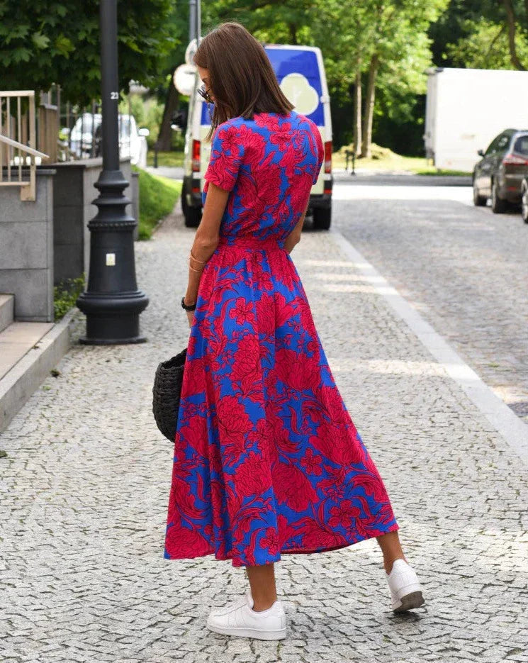 Barbara | Robe midi croisée au style vibrant