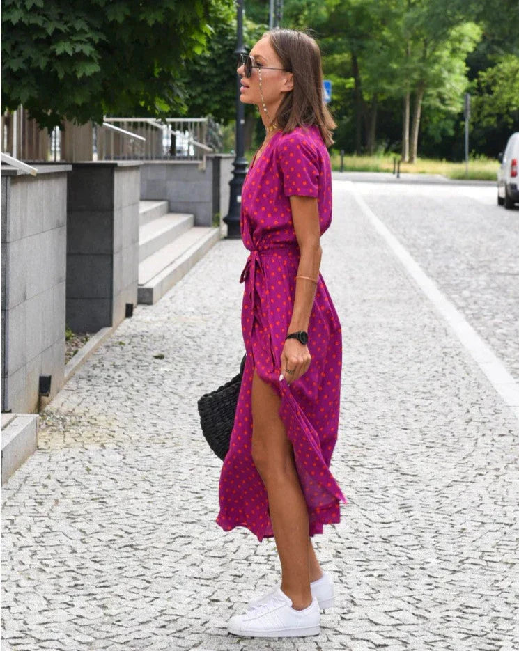 Barbara | Robe midi croisée au style vibrant