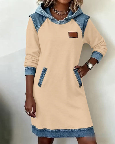 Robe à capuche avec empiècements denim