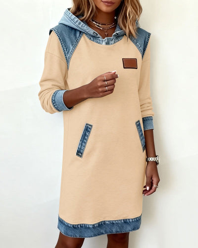 Robe à capuche avec empiècements denim