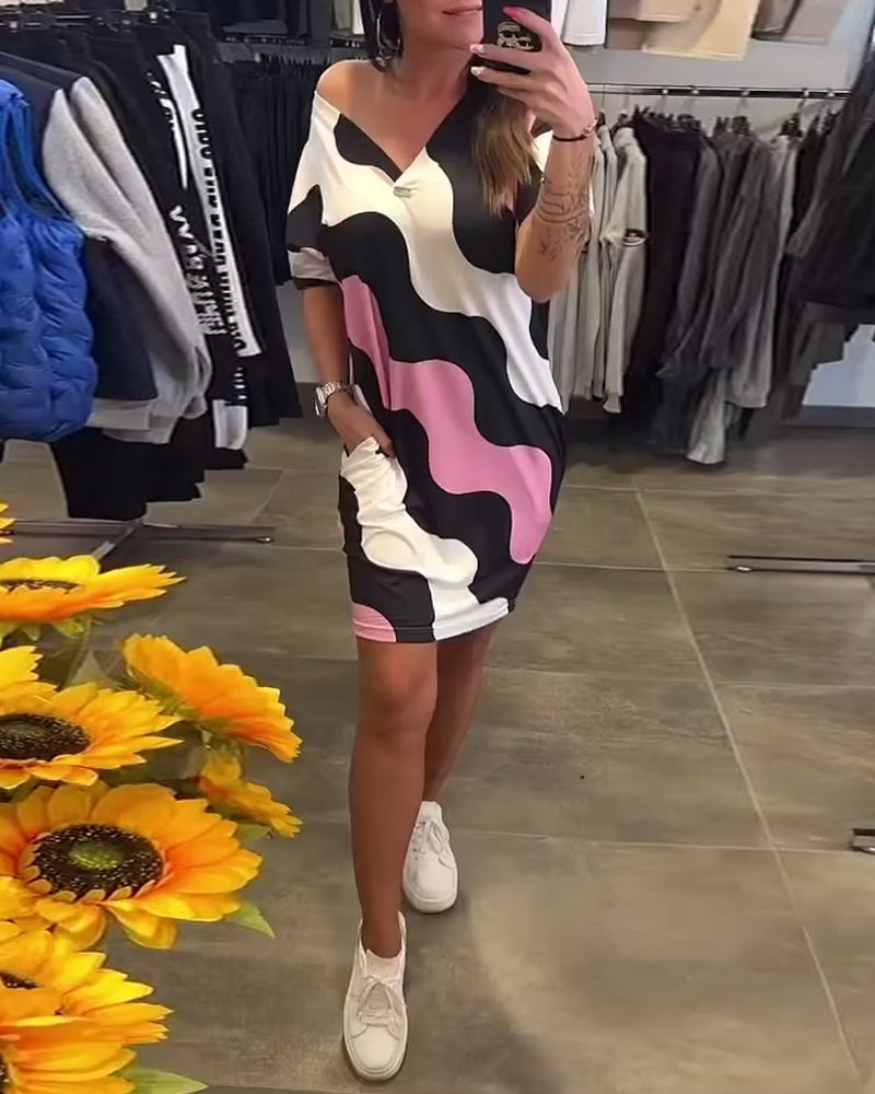 Karina | Robe à imprimé de vagues et décolleté en V