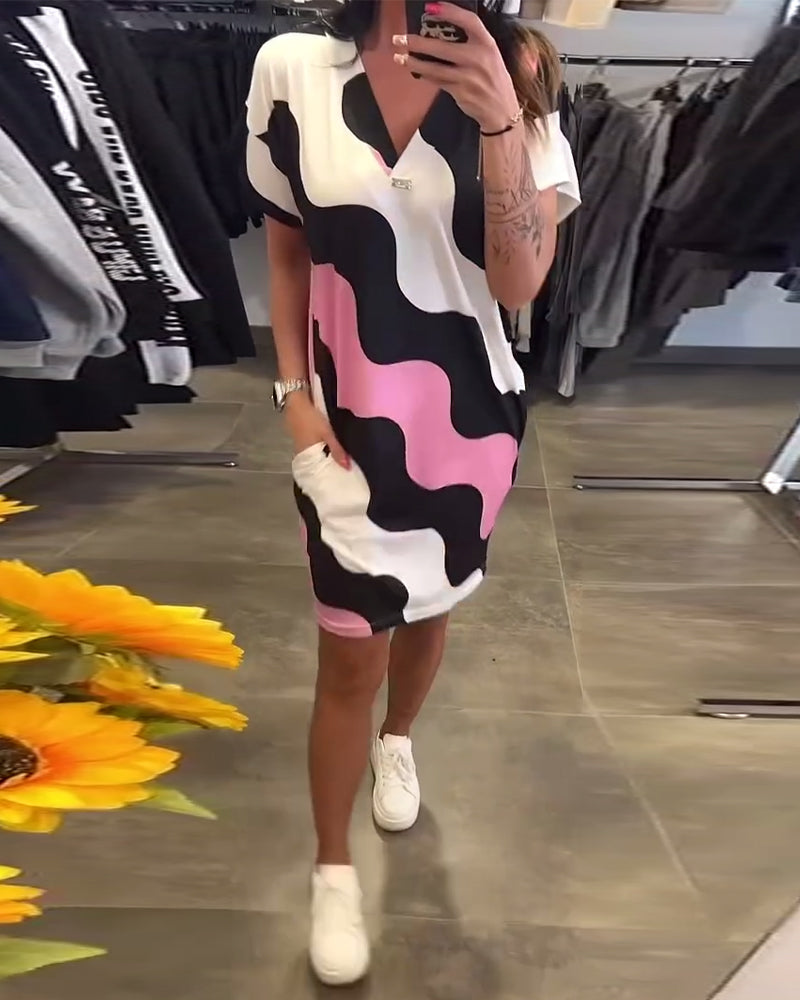 Karina | Robe à imprimé de vagues et décolleté en V
