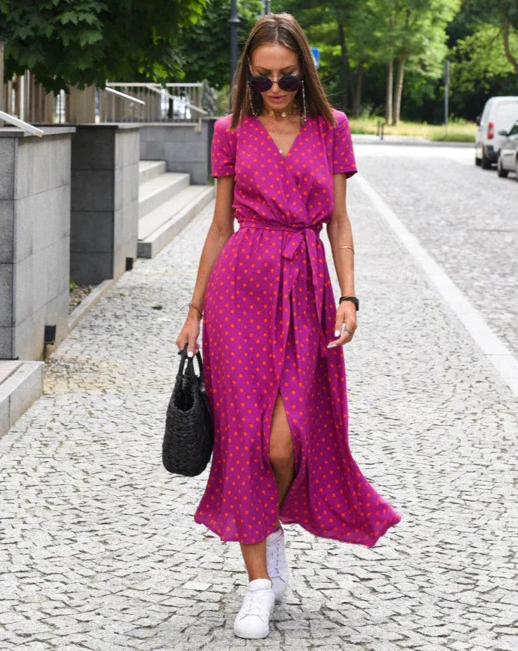 Barbara | Robe midi croisée au style vibrant