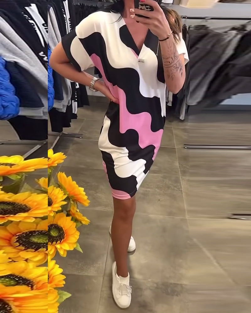 Karina | Robe à imprimé de vagues et décolleté en V