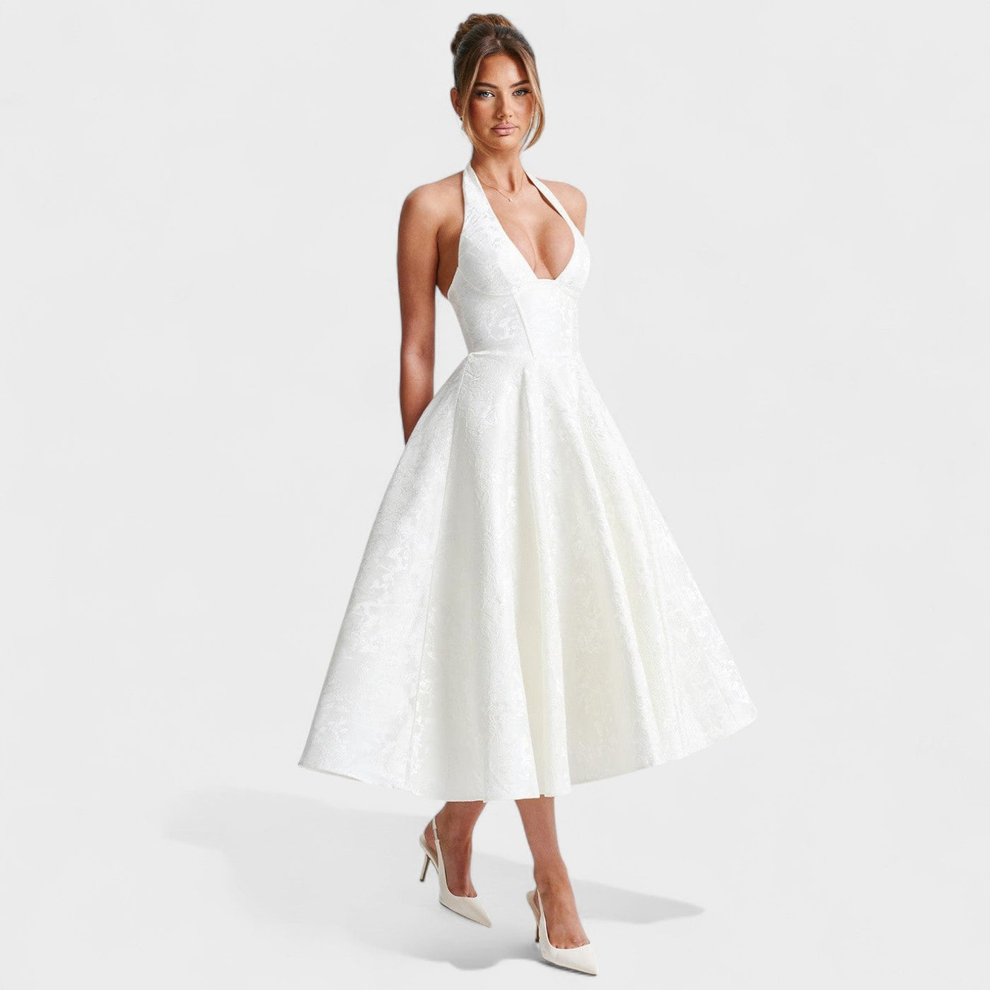 Effie – Robe Midi Texturée avec Décolleté Halter