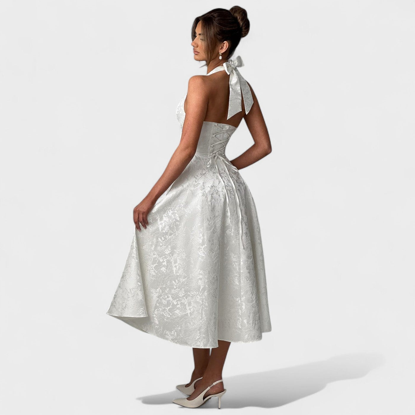 Effie – Robe Midi Texturée avec Décolleté Halter