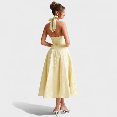 Effie – Robe Midi Texturée avec Décolleté Halter