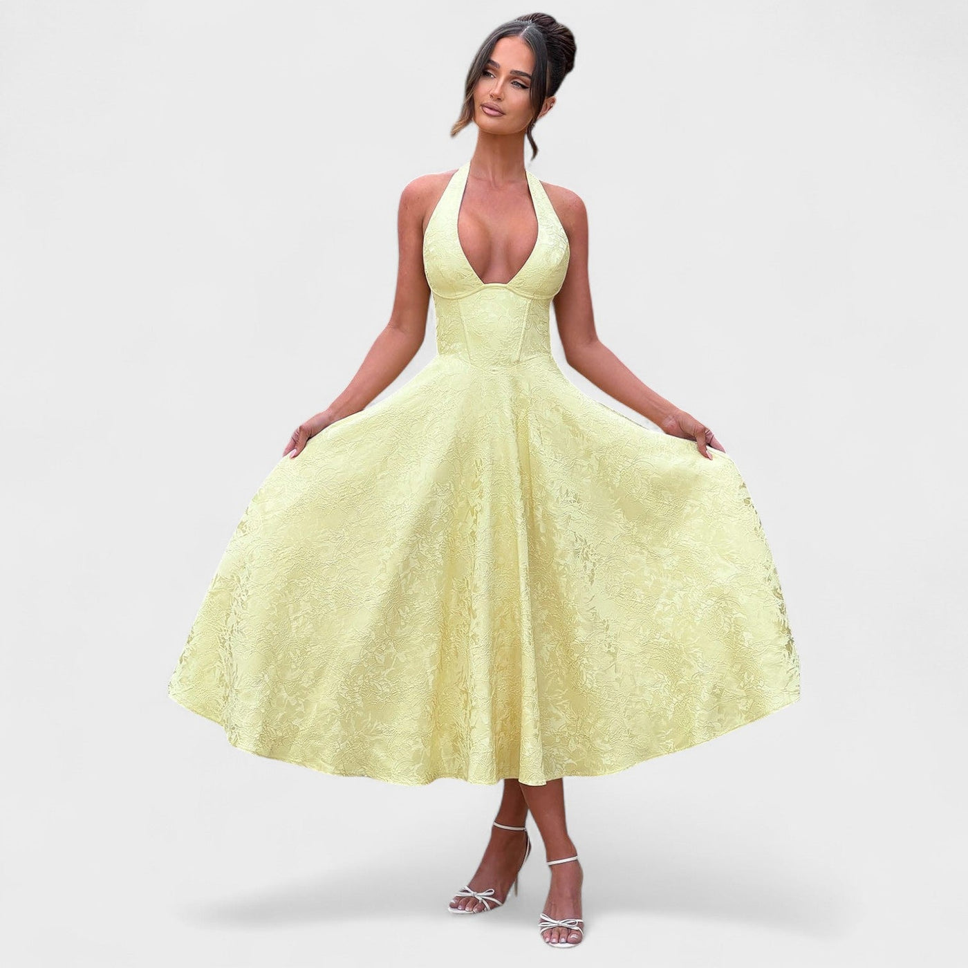 Effie – Robe Midi Texturée avec Décolleté Halter