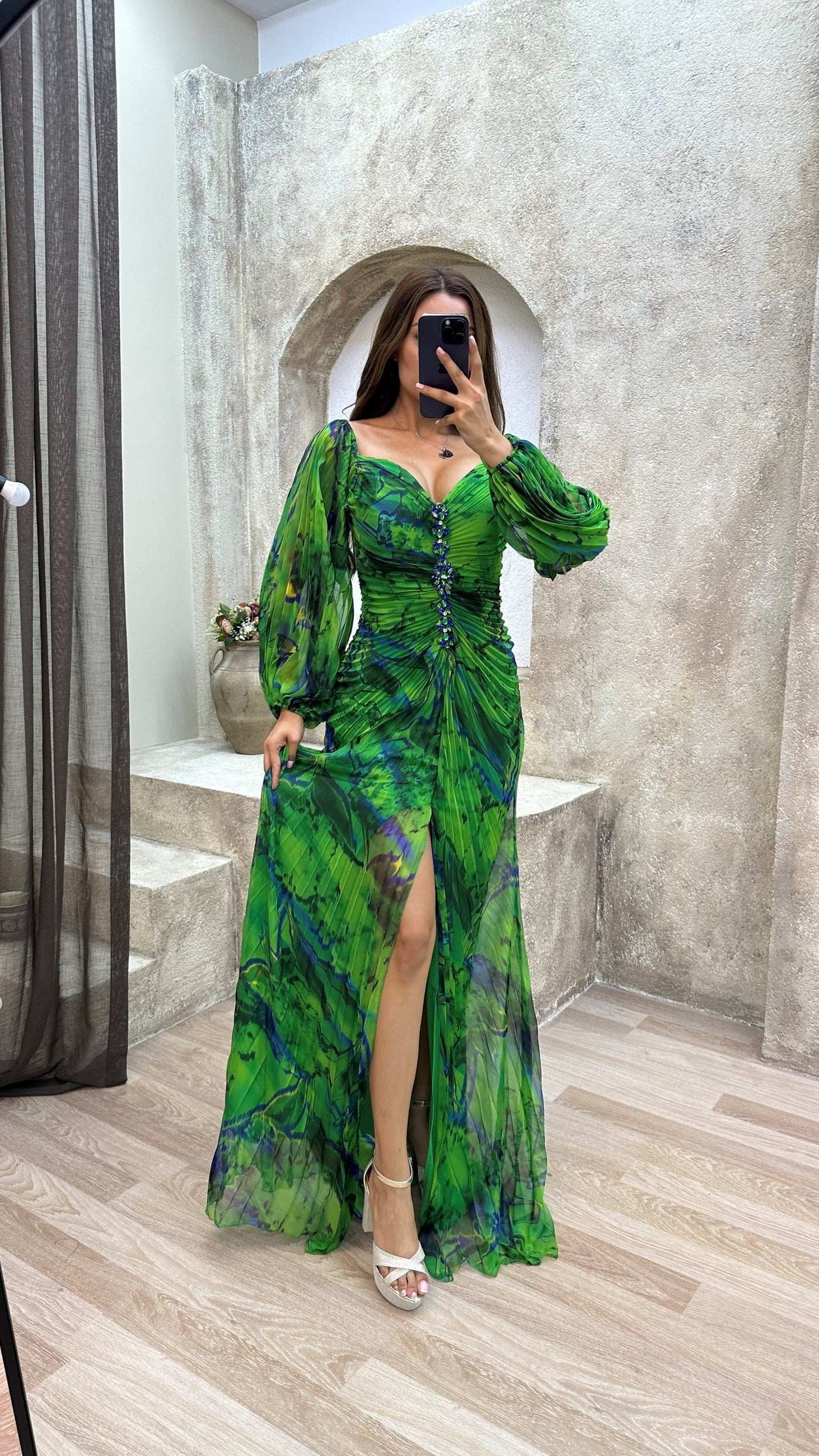 Helena | Robe Maxi Plissée en Tons de Coucher de Soleil